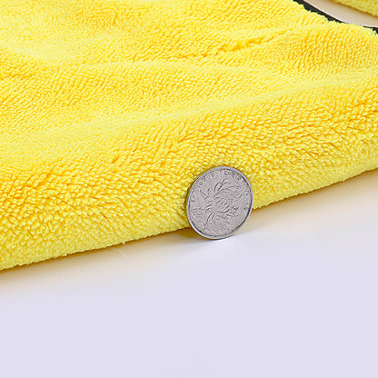 Pro-Series Microfiber Detailing Towel | Ultra-Plush & Scratch-Free