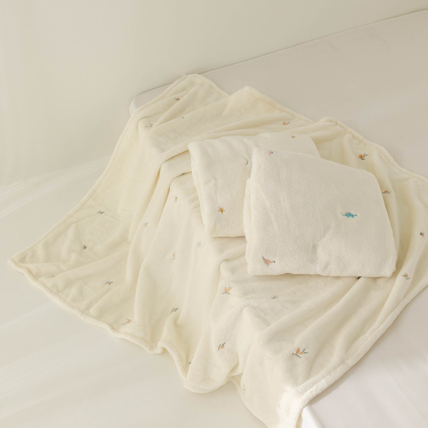 ✨ Ultra-Soft Bear Print Baby Blanket - Premium Cotton Coral Fleece